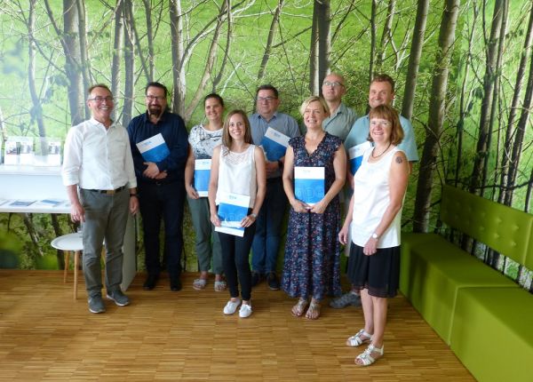 Die soziale Stadtimkerei der gpe Mainz zu Besuch bei der Imkerei Seip in Butzbach